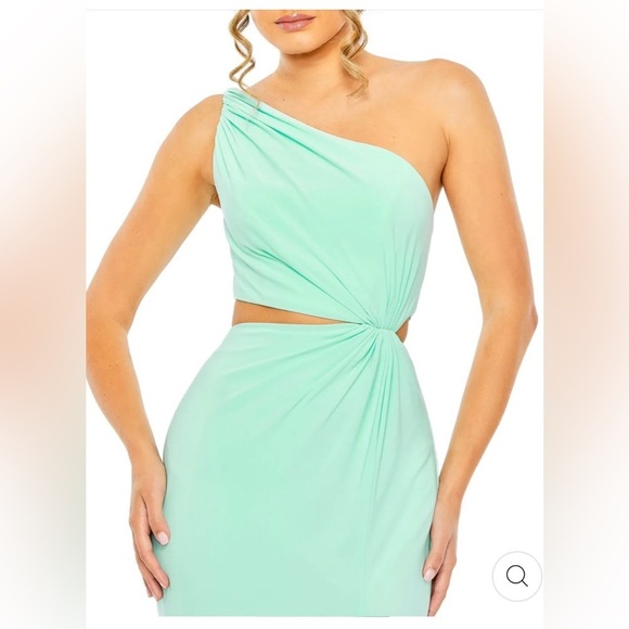 NWT Mac Duggal One Shoulder Ruched Cut Out Jersey BLACK Gown  4 - Picture 5 of 10